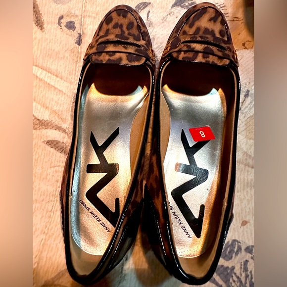 Ann Klien Comfortable Shoes - Picture 2 of 3